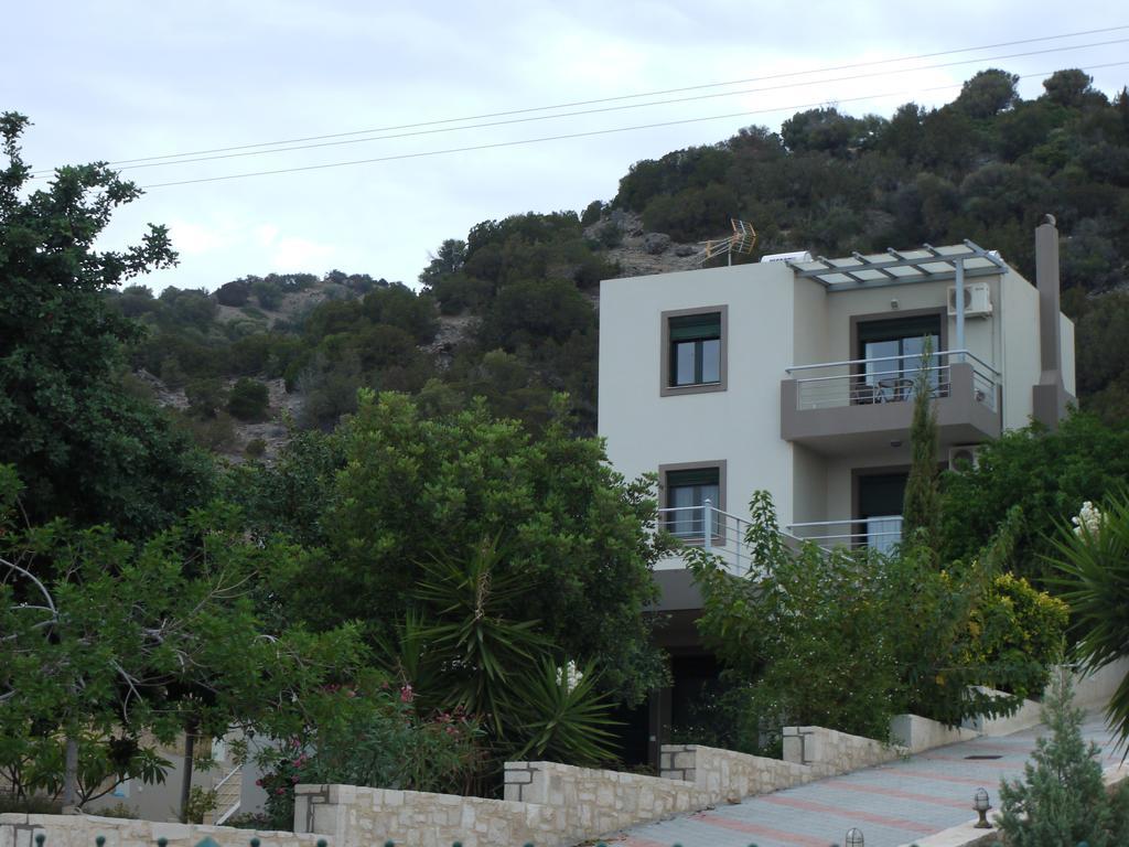 Portela Apartments Kampoula Keratókambos Oda fotoğraf
